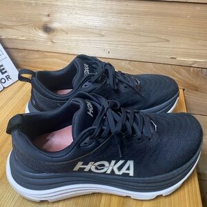 Ladies Hokas size 9 Womans worn few times excellent shape